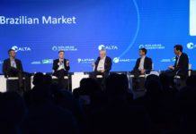 Quais fatores ainda impedem a aviação comercial decolar no Brasil?