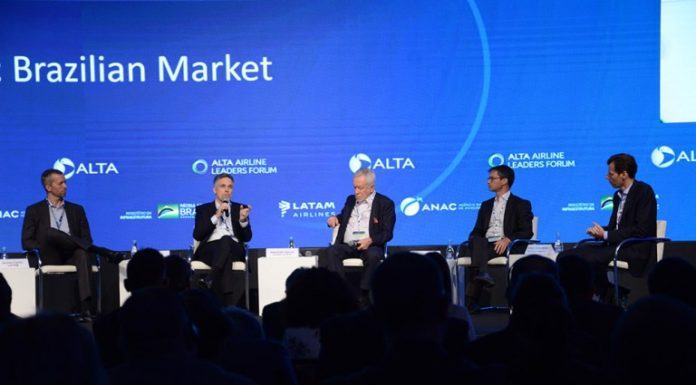 Quais fatores ainda impedem a aviação comercial decolar no Brasil?