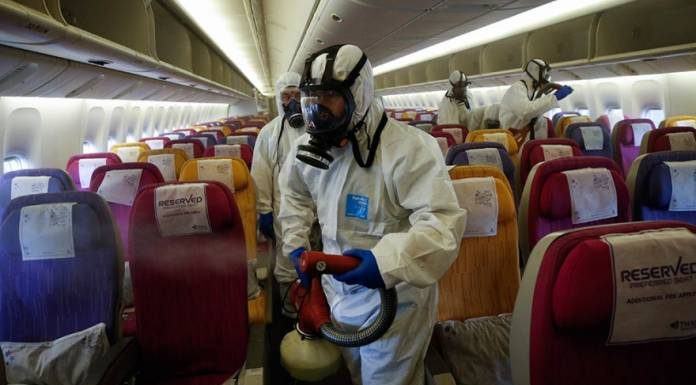 El avance del coronavirus golpea a las aerolíneas en Bolsa