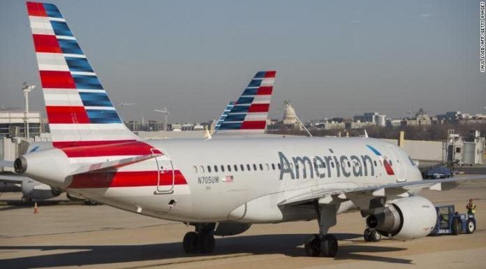 American Airlines anuncia cambios de horario adicionales