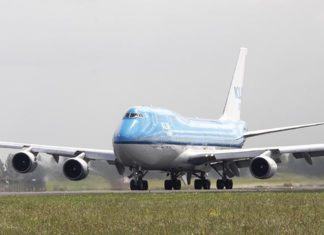 KLM Royal Dutch Airlines despide al Boeing 747-400