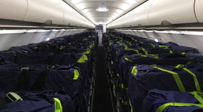 Primeras bolsas comerciales de carga para asientos en cabinas de pasajeros Airbus A319/A320/A321