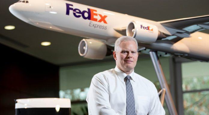 Richard W. Smith es el presidente regional de las Américas para FedEx Express