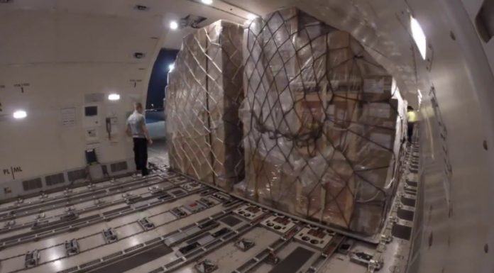 Como se carga un 777-F