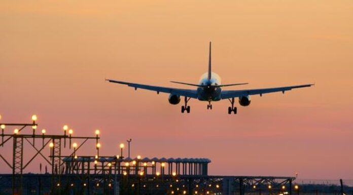 Perú extiende la suspensión de vuelos de mas de 8 horas