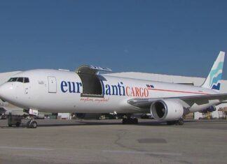 IAI: B767-300BDSF: Conversión de pasajeros a cargo