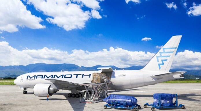Mammoth Freighters juega en el mercado de las conversiones P2F