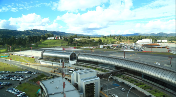 Tareas de mantenimiento en el Aeropuerto MDE