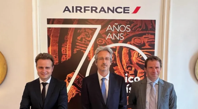 Air France celebra 70 años de conectividad ininterrupida entre Francia y México