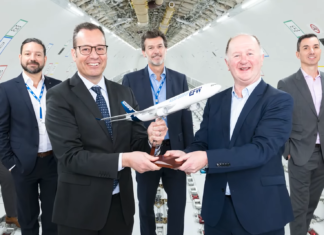 CDB Aviation recibe el primer A330-300 P2F que arrendará a «mas»