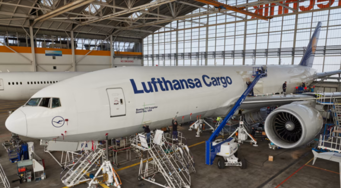 Despega el primer carguero del mundo con tecnología AeroSHARK