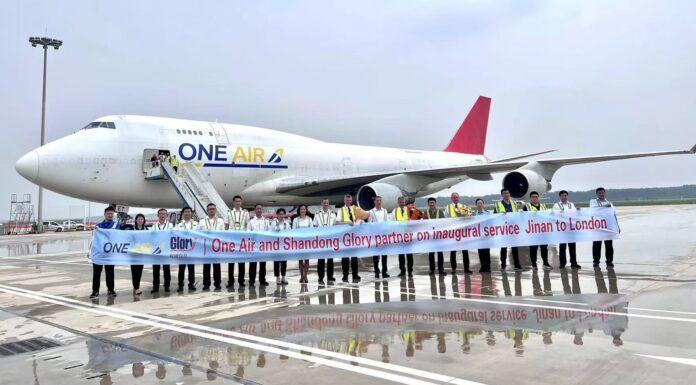 One Air completa su primer vuelo comercial, y se prepara para recibir su segundo avión