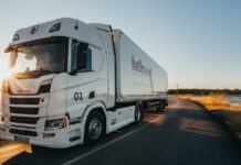 Hellmann ofrece transporte transfronterizo por carretera entre EE.UU. y México