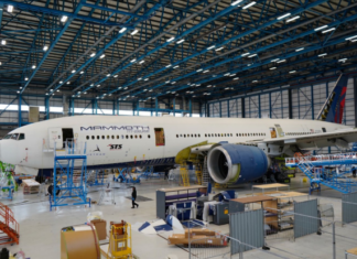 Mammoth Freighter inicia el proceso de conversión de su primer 777-200LR