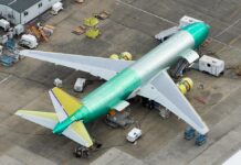 Boeing inicia la producción del 777-8, el carguero bimotor más grande del mundo