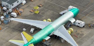 Boeing inicia la producción del 777-8, el carguero bimotor más grande del mundo