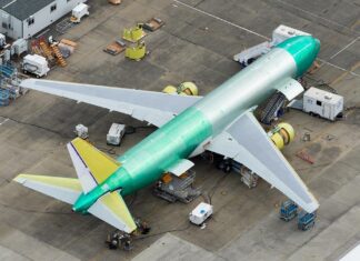 Boeing inicia la producción del 777-8, el carguero bimotor más grande del mundo
